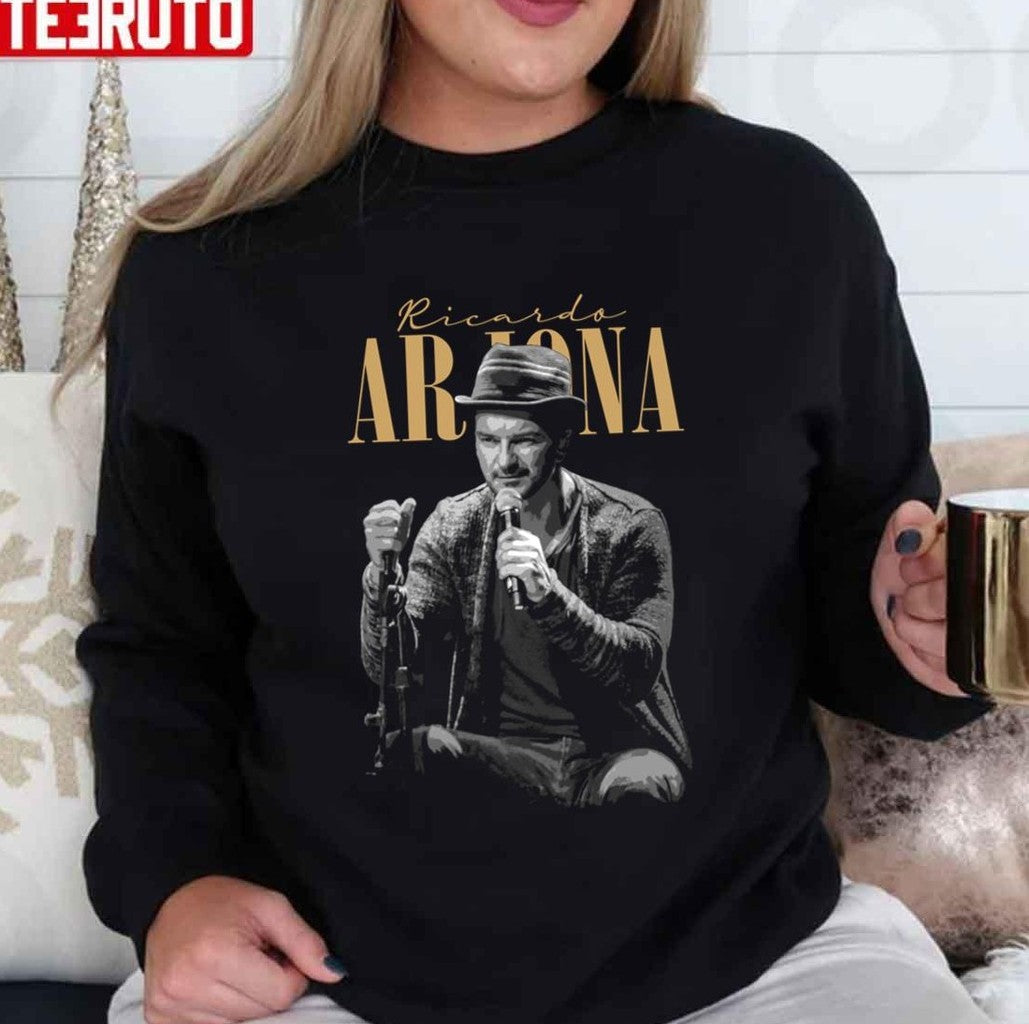 Singer Ricardo Arjona Vintage Graphic Unisex T-Shirt