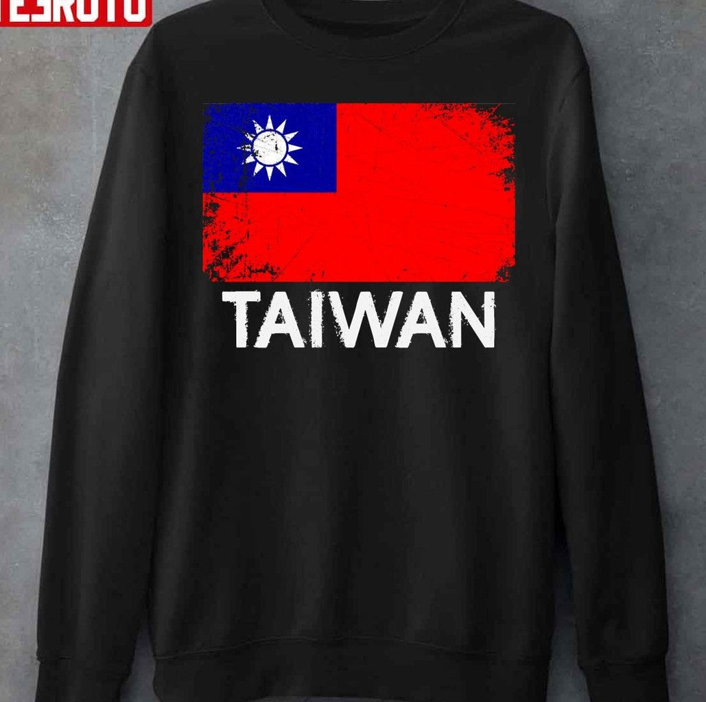 Taiwanese Flag Design Vintage Made In Taiwan Unisex T-Shirt