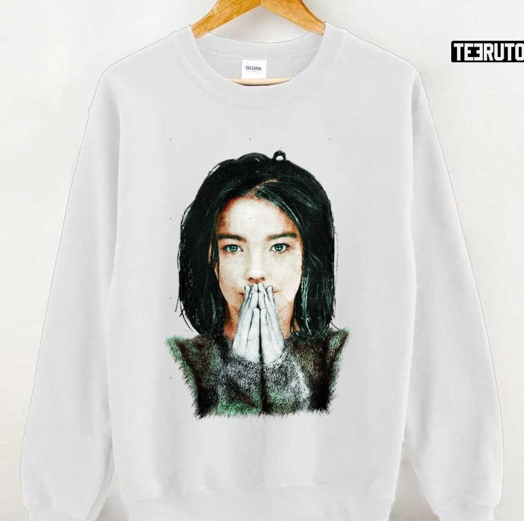 Beautiful Female Singer Bjork Björk Unisex T-Shirt