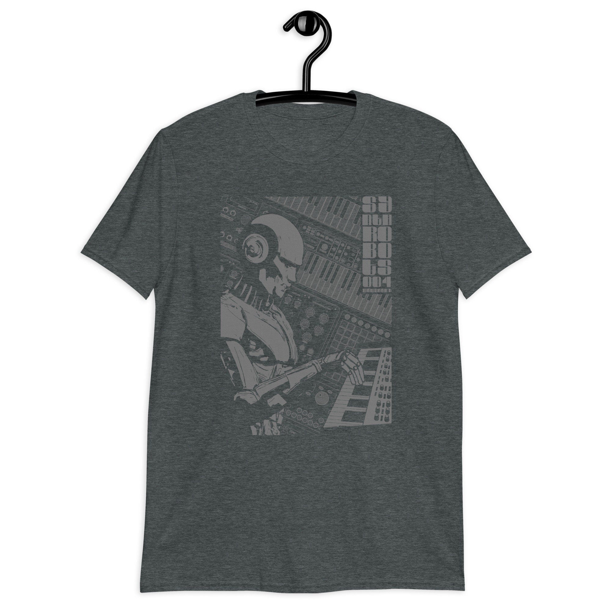 Synth robots 004 t-shirt for music producer and synthesizer musician