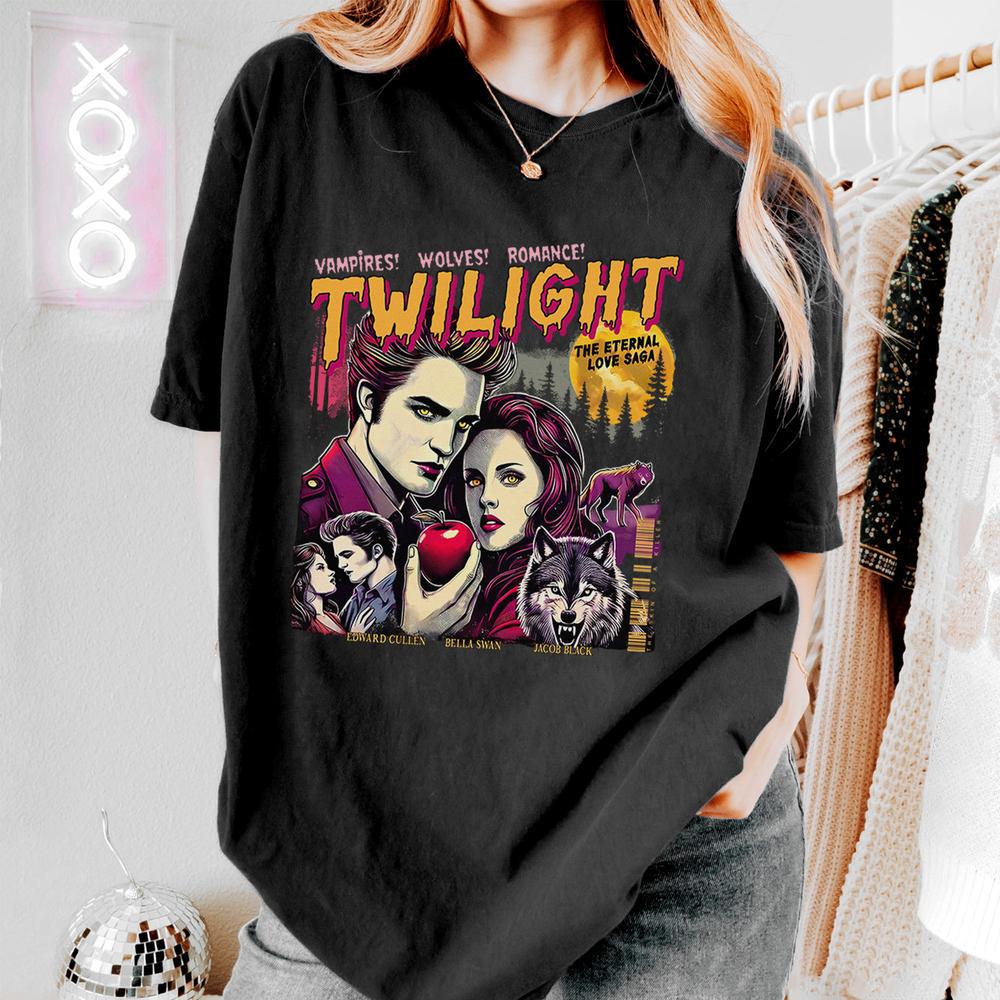 Retro Vintage Twilight Shirt, Twilight Fans Homage T-shirt, Gift For Book Lover Twilight Saga Comic Retro, Vampires Wolves Romance shirt