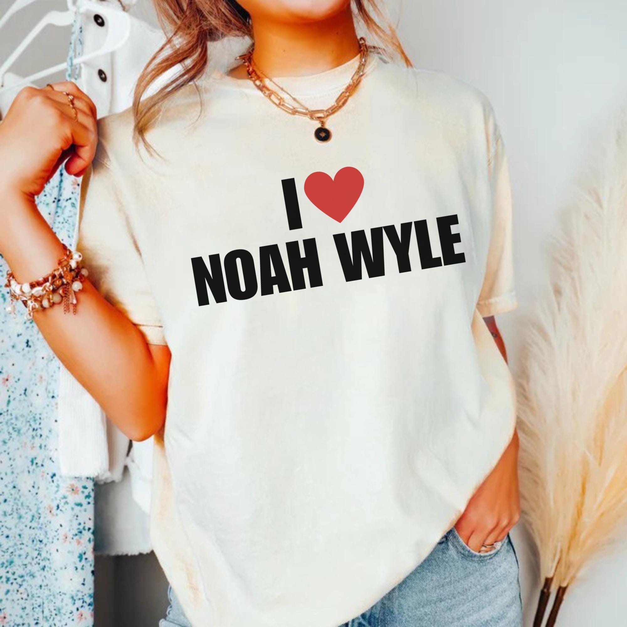 I Love Noah Wyle T-Shirt | I heart shirt, Noah Wyle Fan Shirt, The Pitt Tv Show, Dr. Robbie Fan Shirt, Gift for Noah Wyle Fan