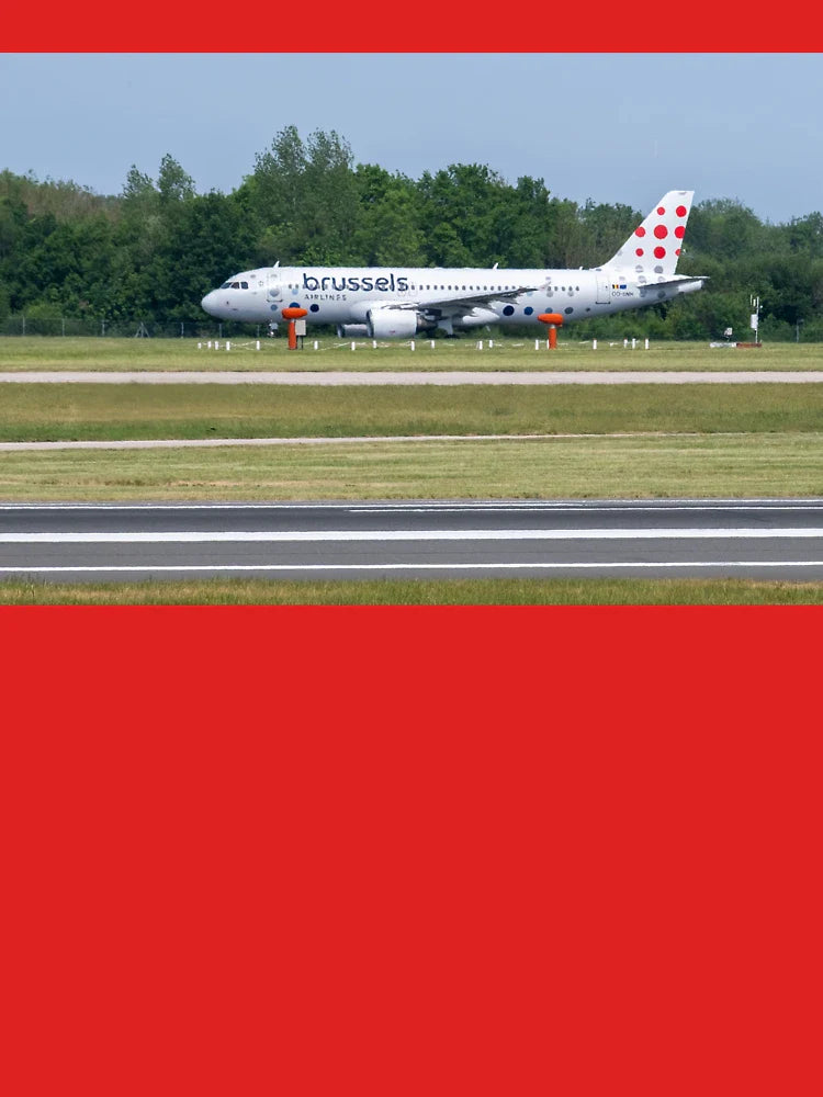 MAN to BRU Brussels Airlines Airbus A320-214 Classic T-Shirt