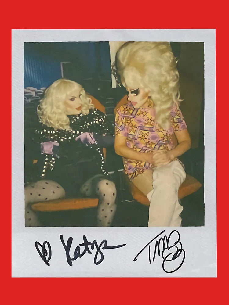 TRIXIE AND KATYA PUSSY WATCH Classic T-Shirt