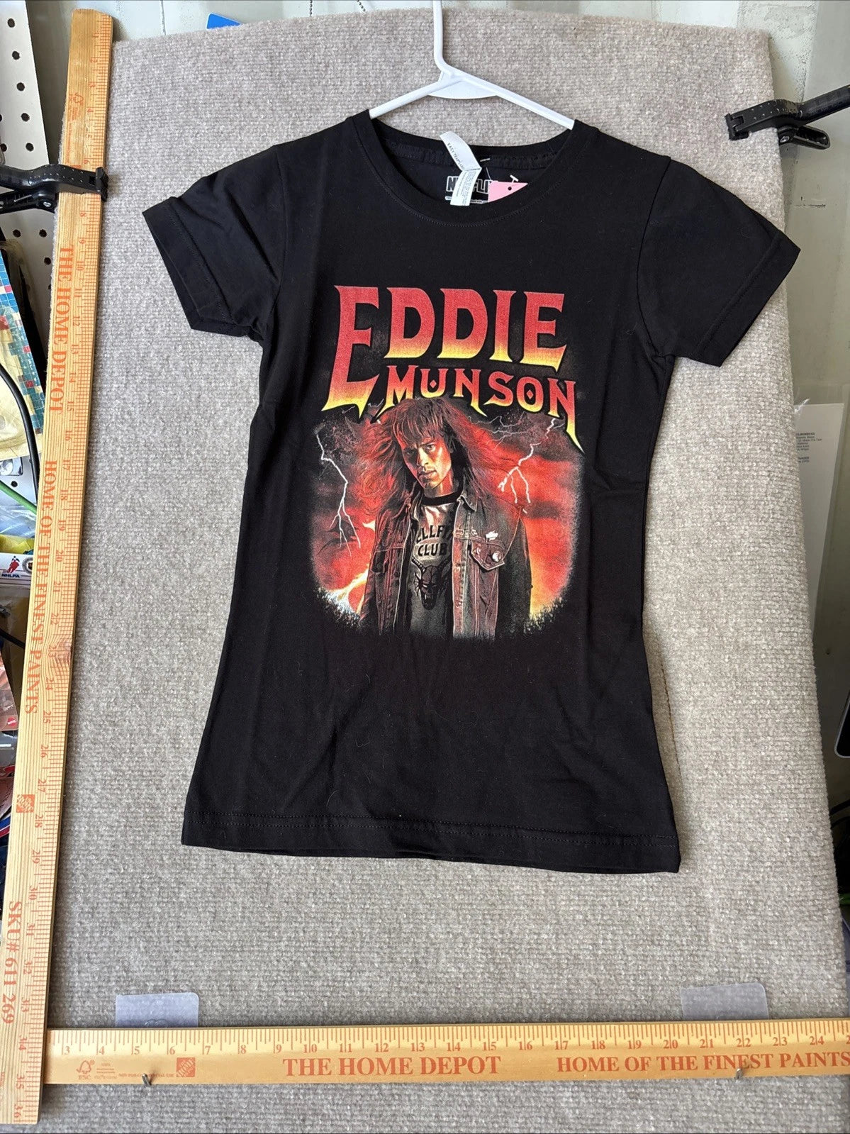 NWT Junior's Stranger Things Eddie Munson Metalhead T-Shirt Size Small