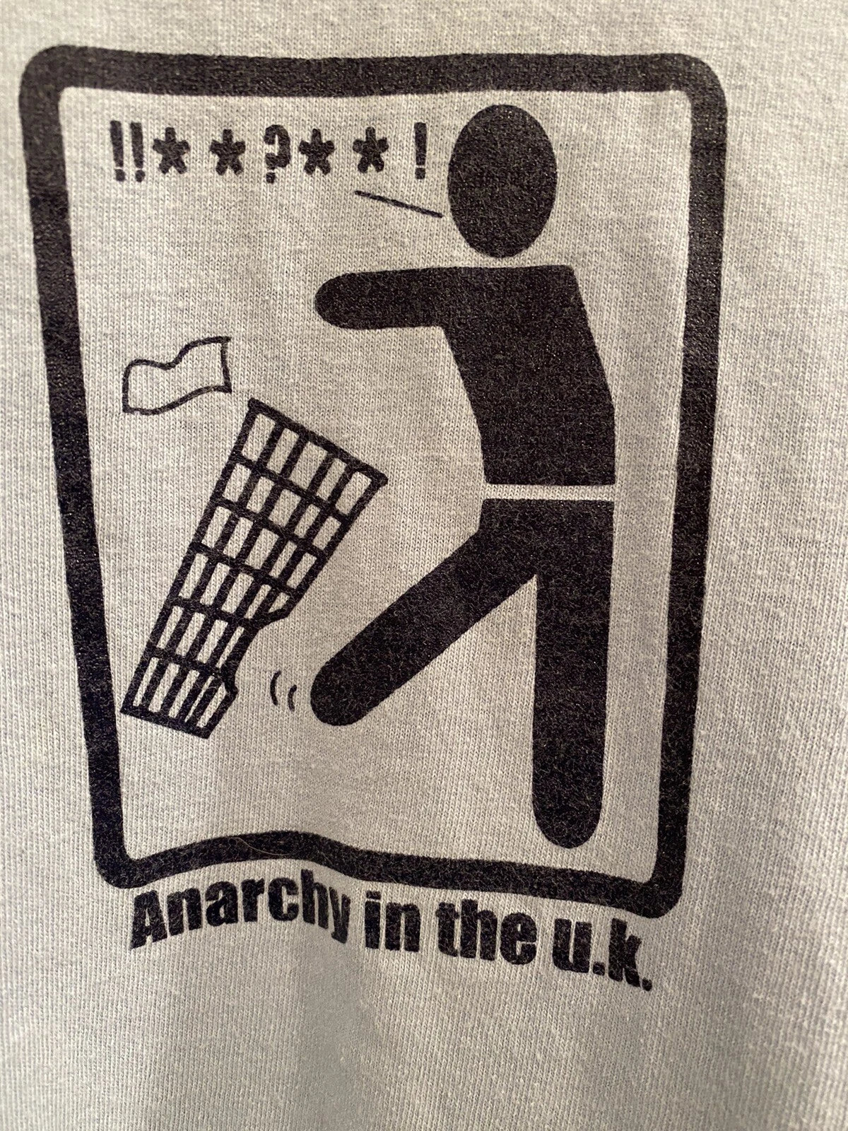 Anarchy in the u.k. RARE Sarcastic Humor Graphic Novelty Funny T-Shirt SZ: Large