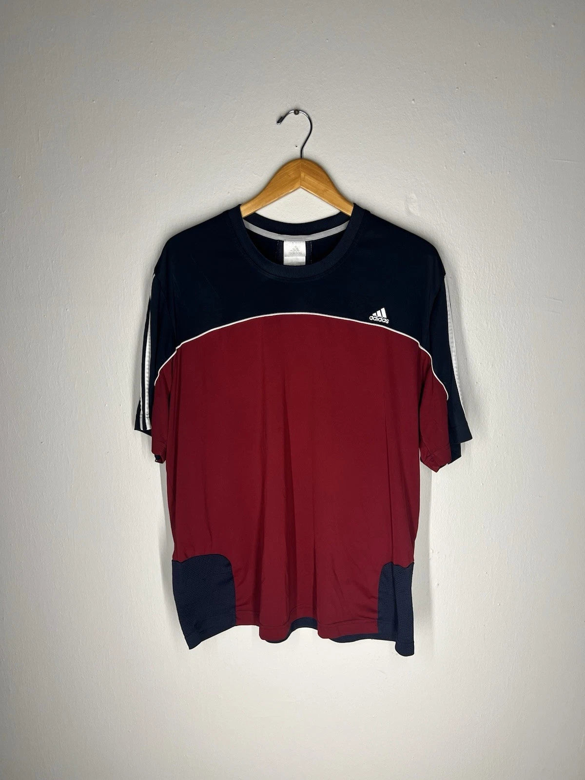 World Travel Y2K Tag Embroidery Adidas Vintage 2000s Red & Navy Soccer Jersey XL