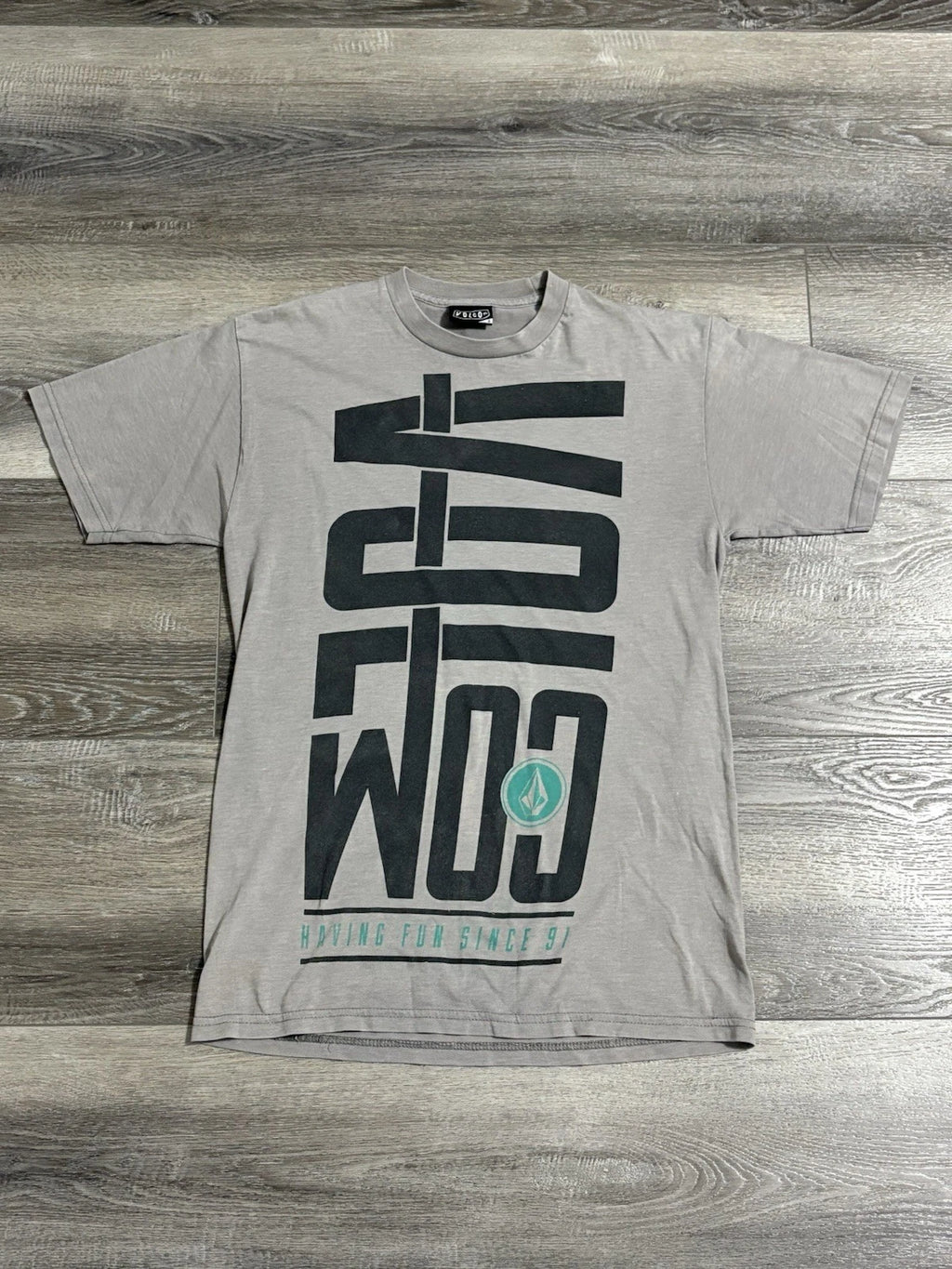 Vintage Volcom Sideways Logo Grey Shirt Retro Y2K Skater - Men’s Small