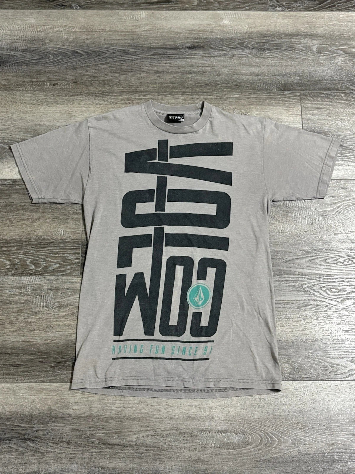 Vintage Volcom Sideways Logo Grey Shirt Retro Y2K Skater - Men’s Small