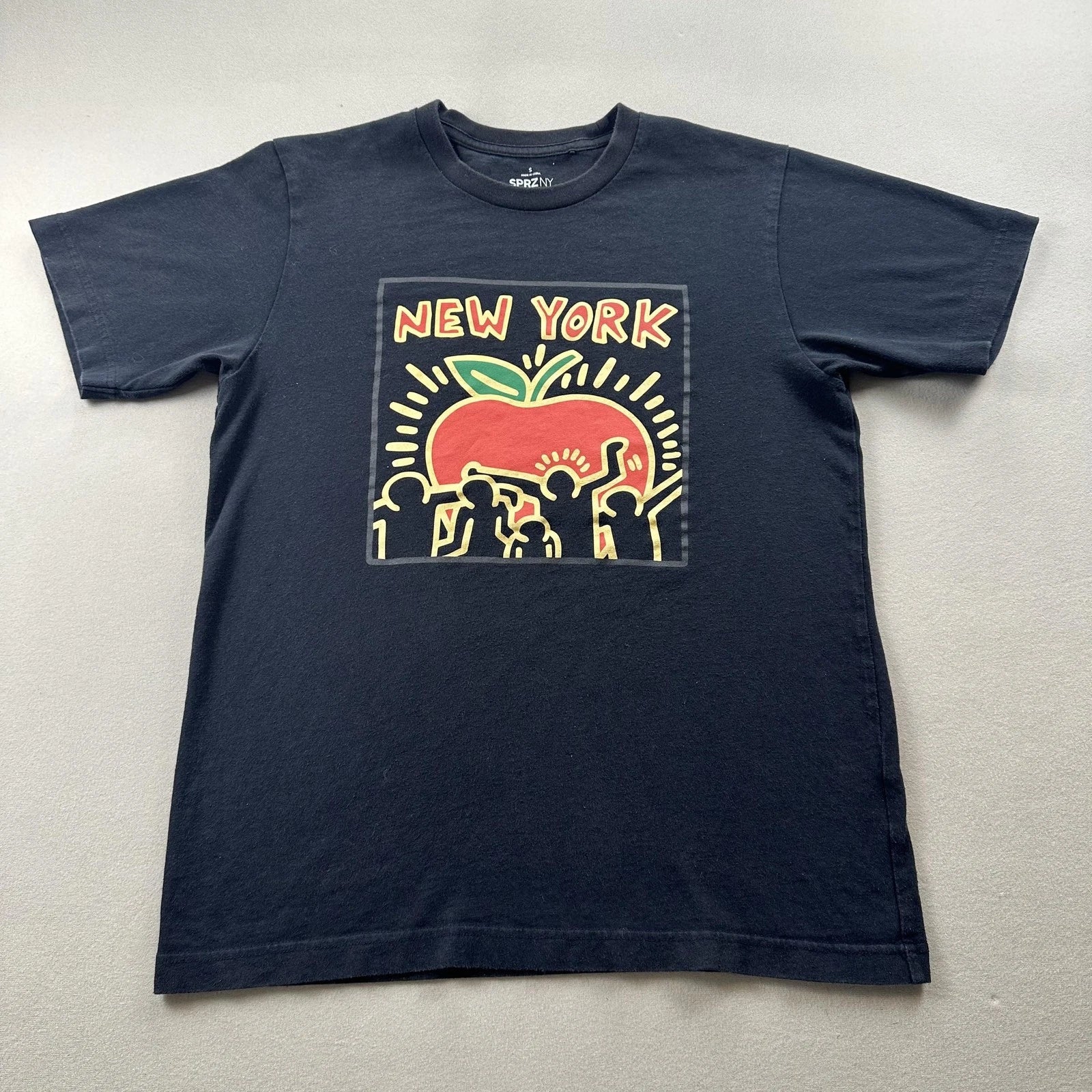 Uniqlo Keith Haring New York T-Shirt Mens Small Black Big Apple Pop Art SPRZ NY