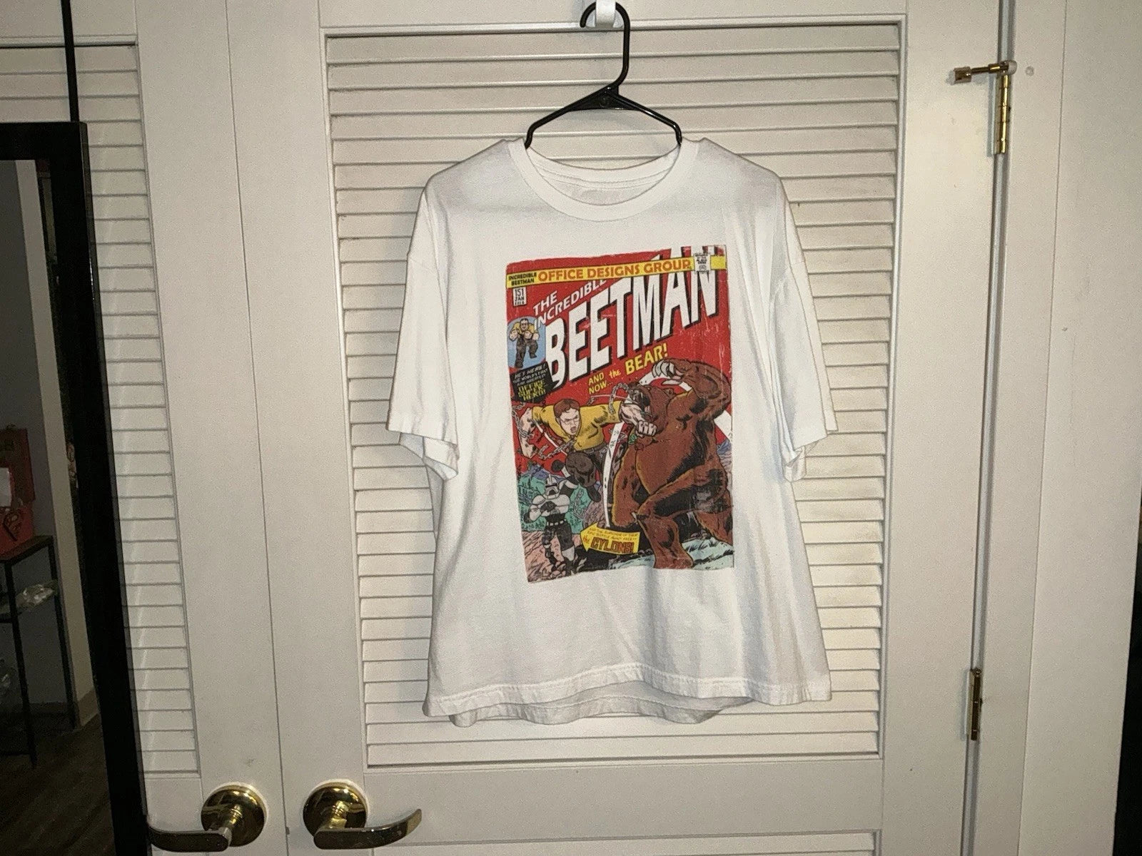 The Office Dwight Schrute Beetman Comic Book Style T-Shirt XL