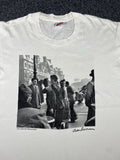 Vintage 90s Robert Doisneau The Kiss Paris Photo Art Tee Shirt White L