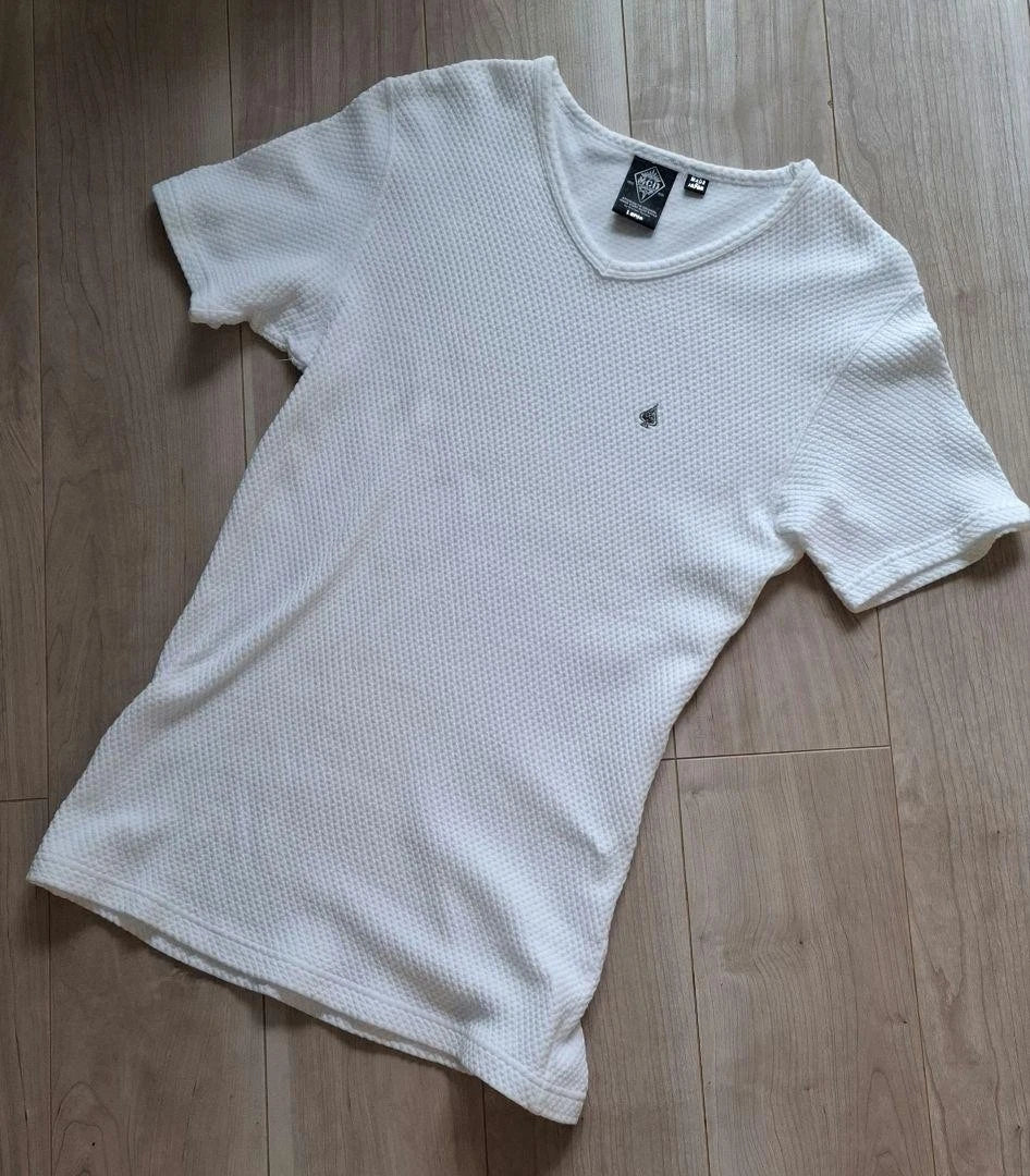 MCD Men's L White V-Neck T-Shirt with Spade Embroidery