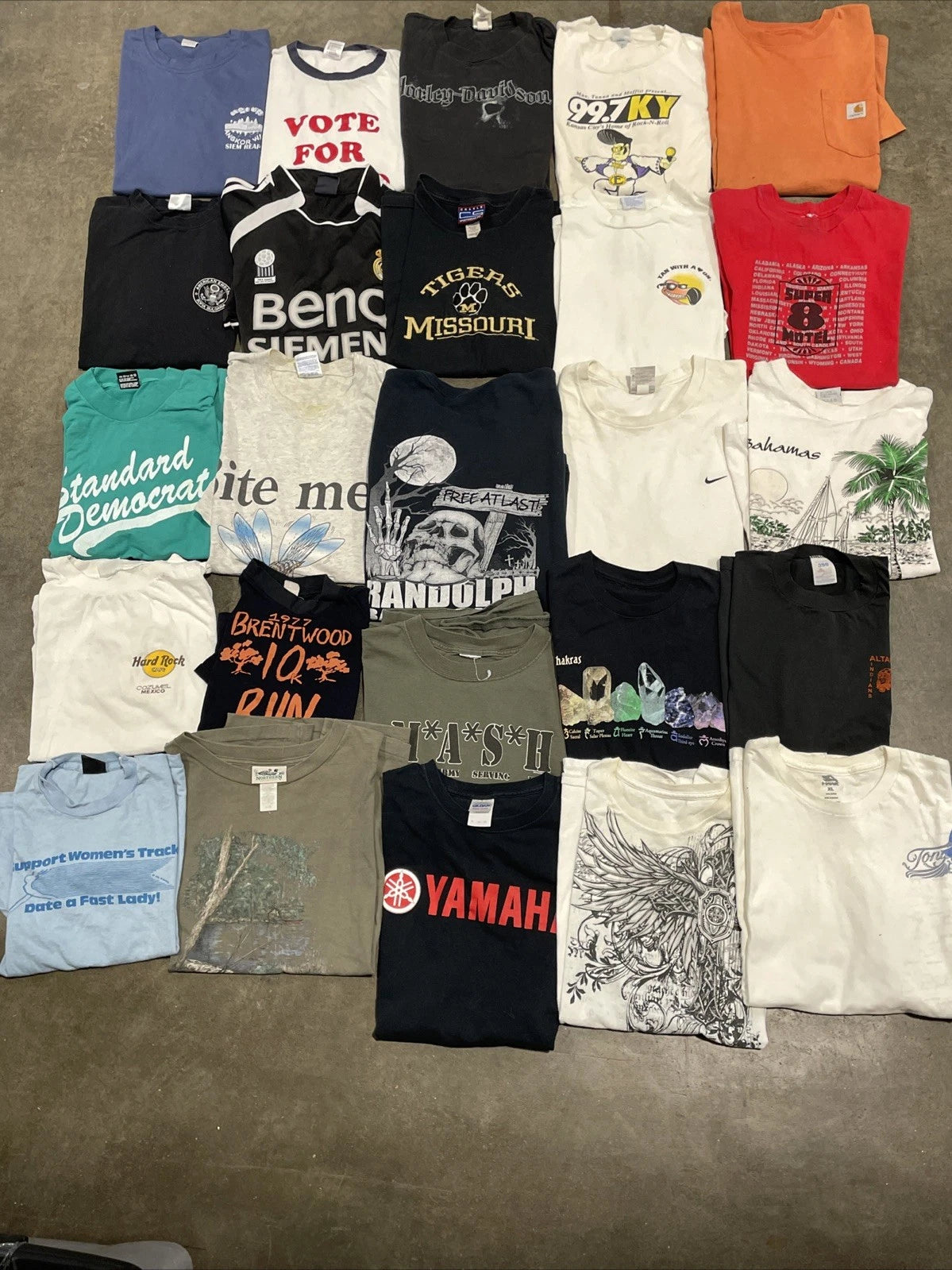 Vintage 80s, 90s Y2K Bundle Lot of 25 Graphic T-Shirts Various Sizes & Condition