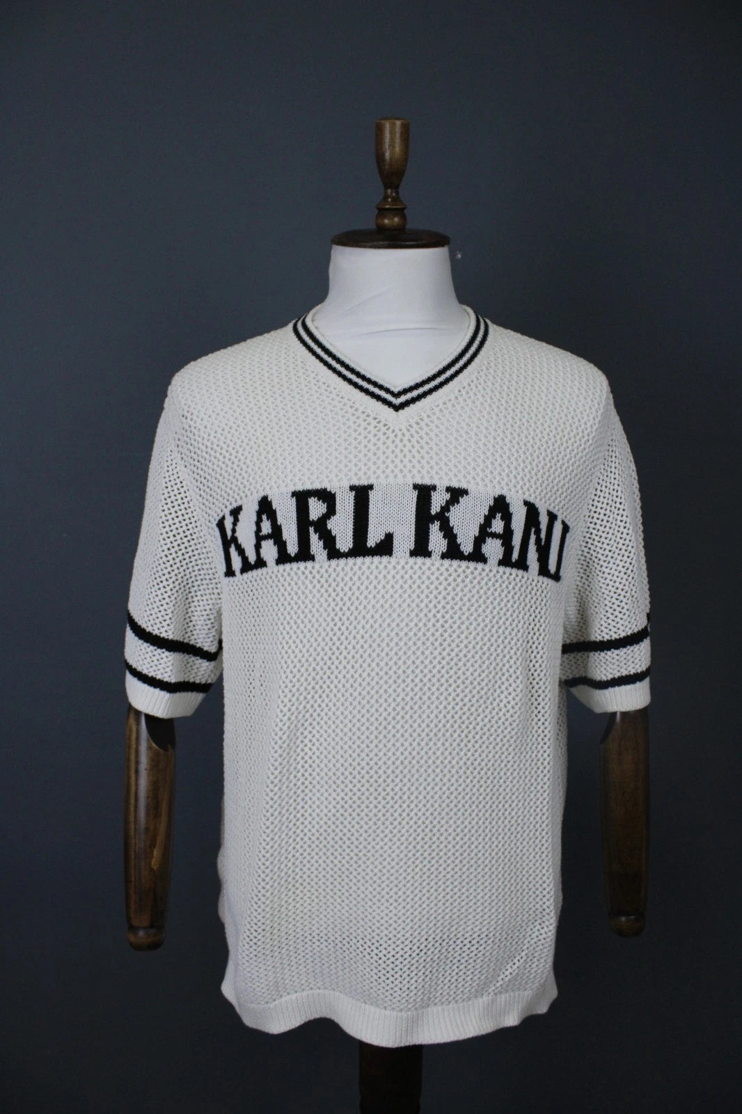 Karl Kani White Mesh Cotton Sport 89 Graphic Short Sleeve V-Neck Shirt Size L