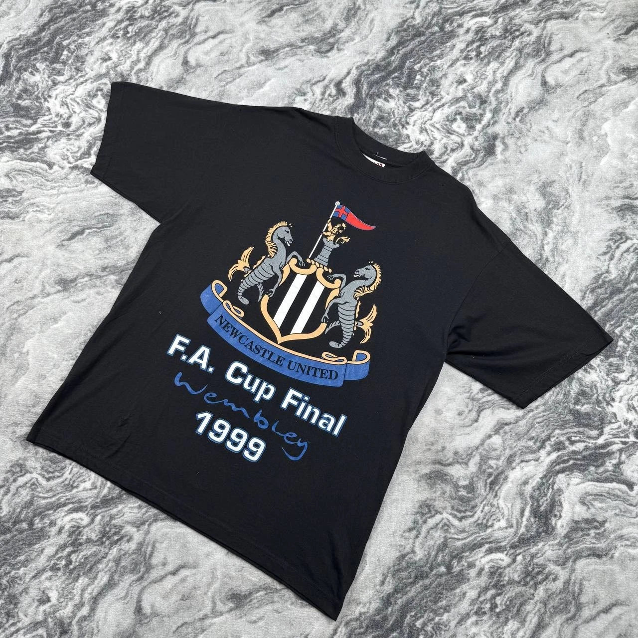 Vintage Newcastle United 1999 FA Cup Final T-Shirt Soccer Men Size XL Black