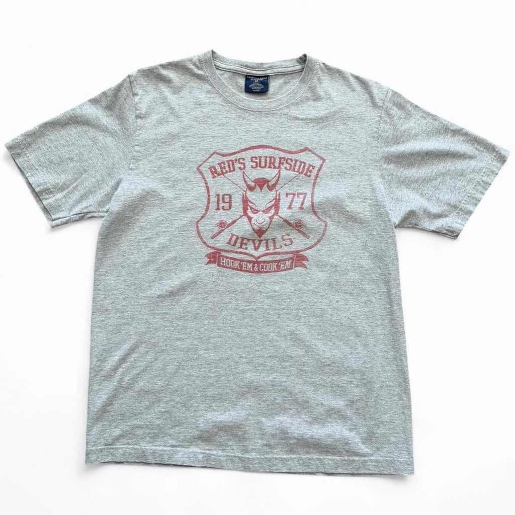 Y2K Red's Surfside Devils American Eagle Grey Graphic T-shirt Small 20x27”