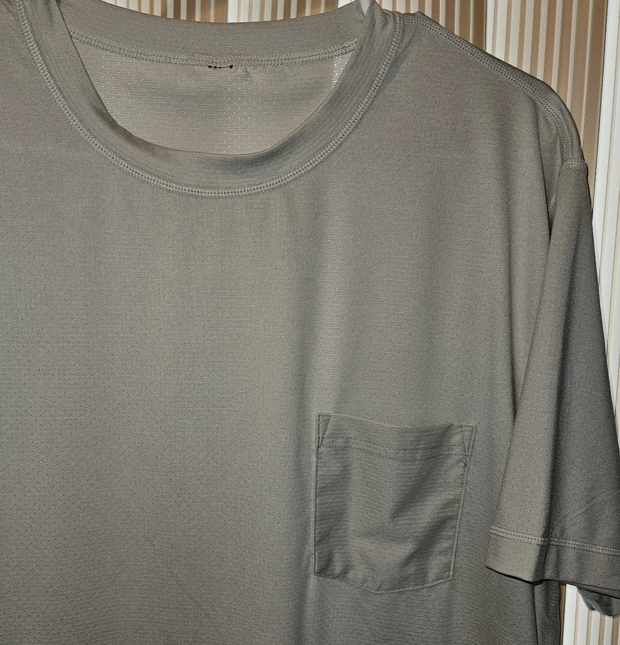 VUORI Tradewind Men's Performancr Grey Heather Crew Neck Shirt Large-#V109