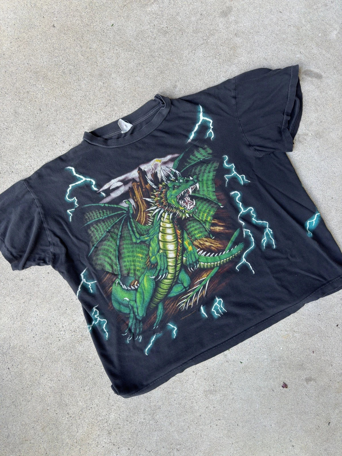 Vintage 90s American thunder Dragon T Shirt size XL
