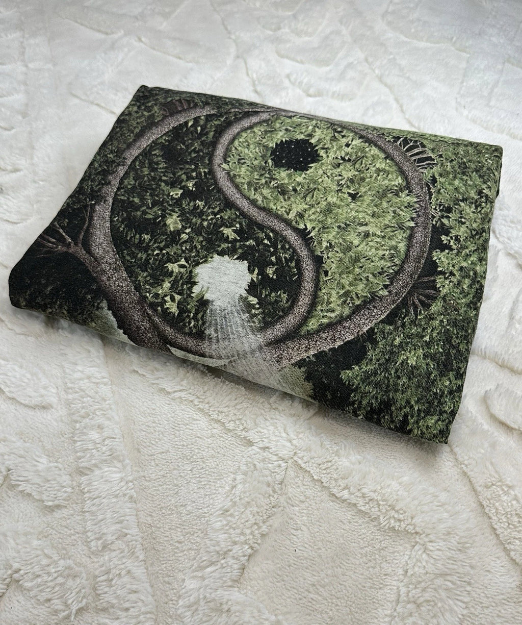 The Mountain 2011 Yin Yang Tree Classic Cotton T-Shirt Mens XL Green Tie-Dye AOP