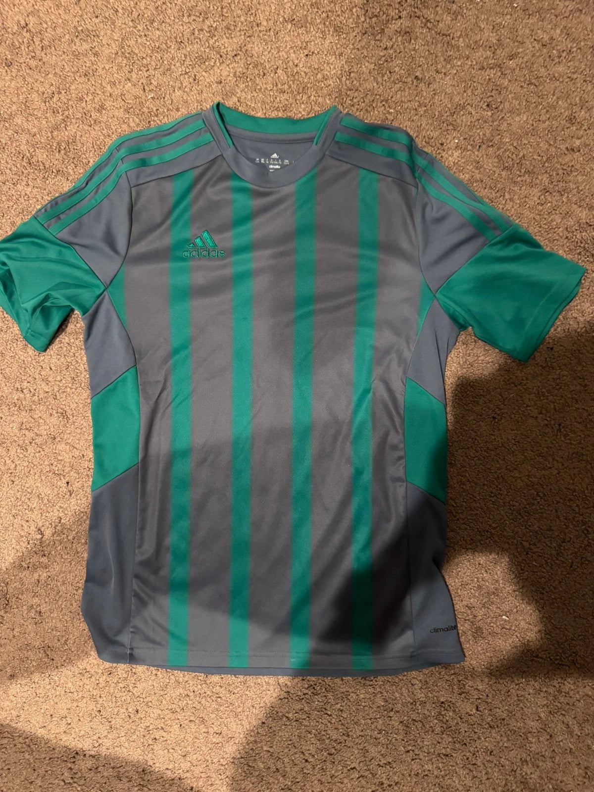 adidas NWOT Jersey. Tagges YXL But fits Small. Climacool