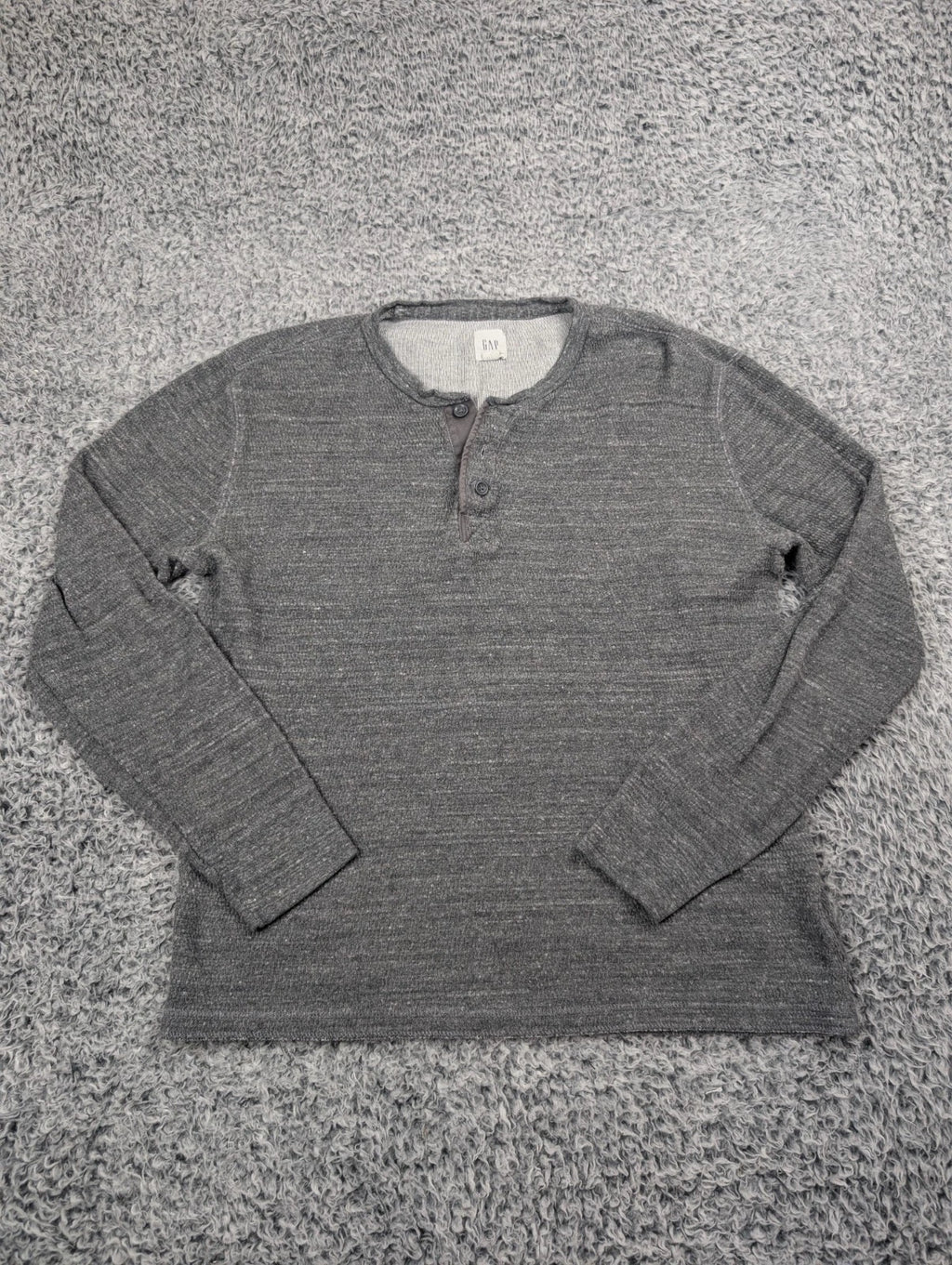 GAP Shirt Men Medium Gray Henley Casual Preppy Minimalist Long Sleeve Pullover
