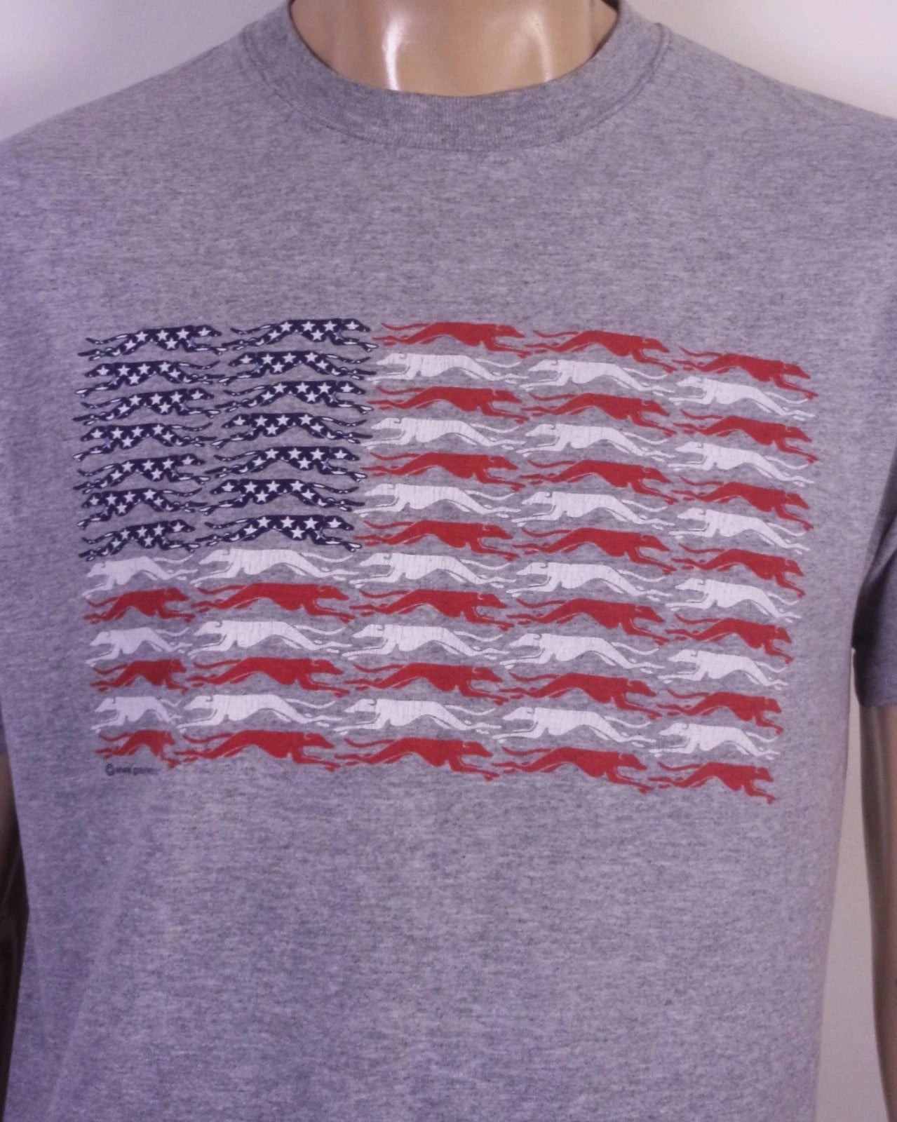 vintage 00s Y2K Pop Art USA Flag Greyhound T-Shirt Dog Pet Animal SZ M