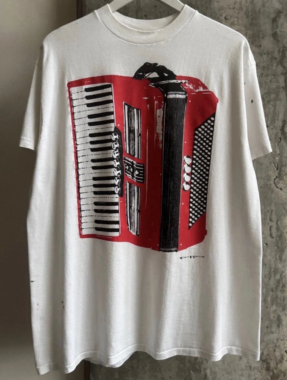 80s Stanley Desantis Accordion Vintage Art Tee Size L
