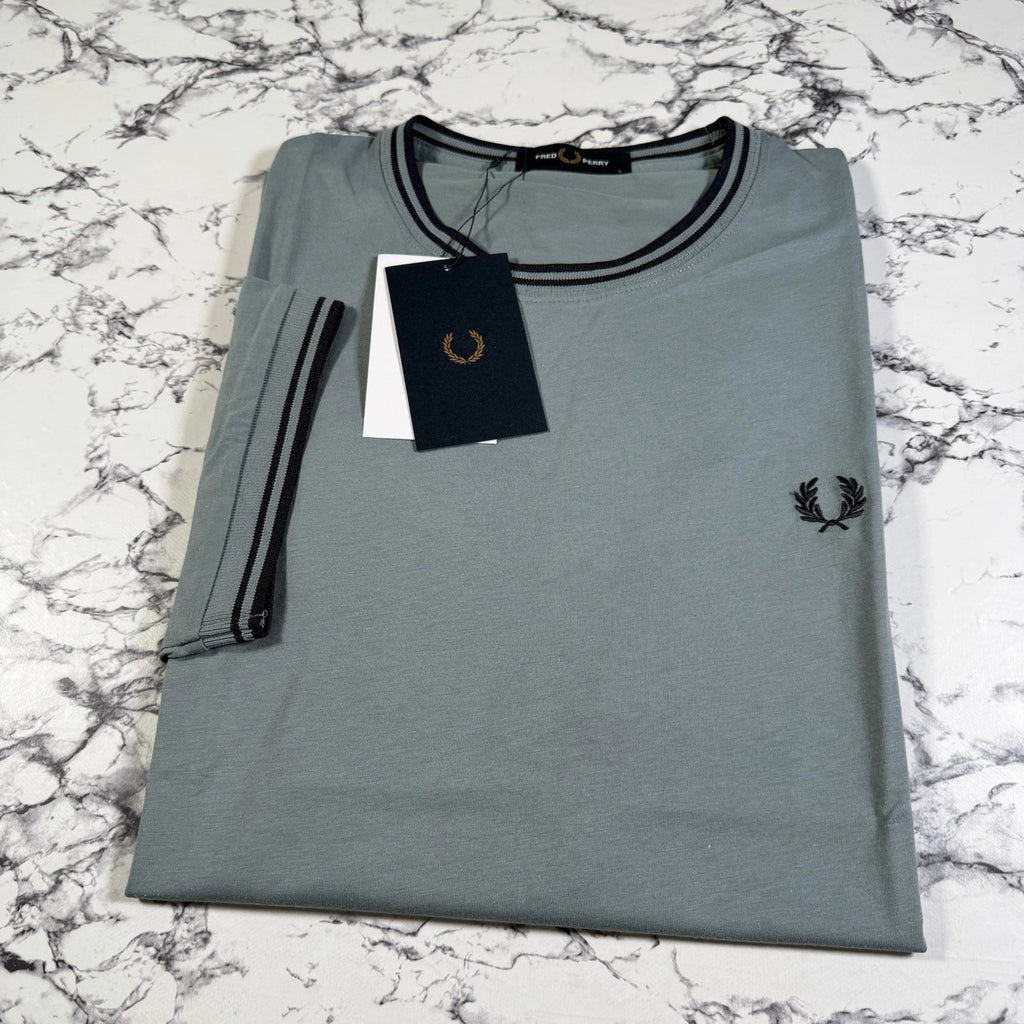 FRED PERRY Mens Stockport Blue Twin Tipped T Shirt SIZE LARGE M1588V Z56 BNWT