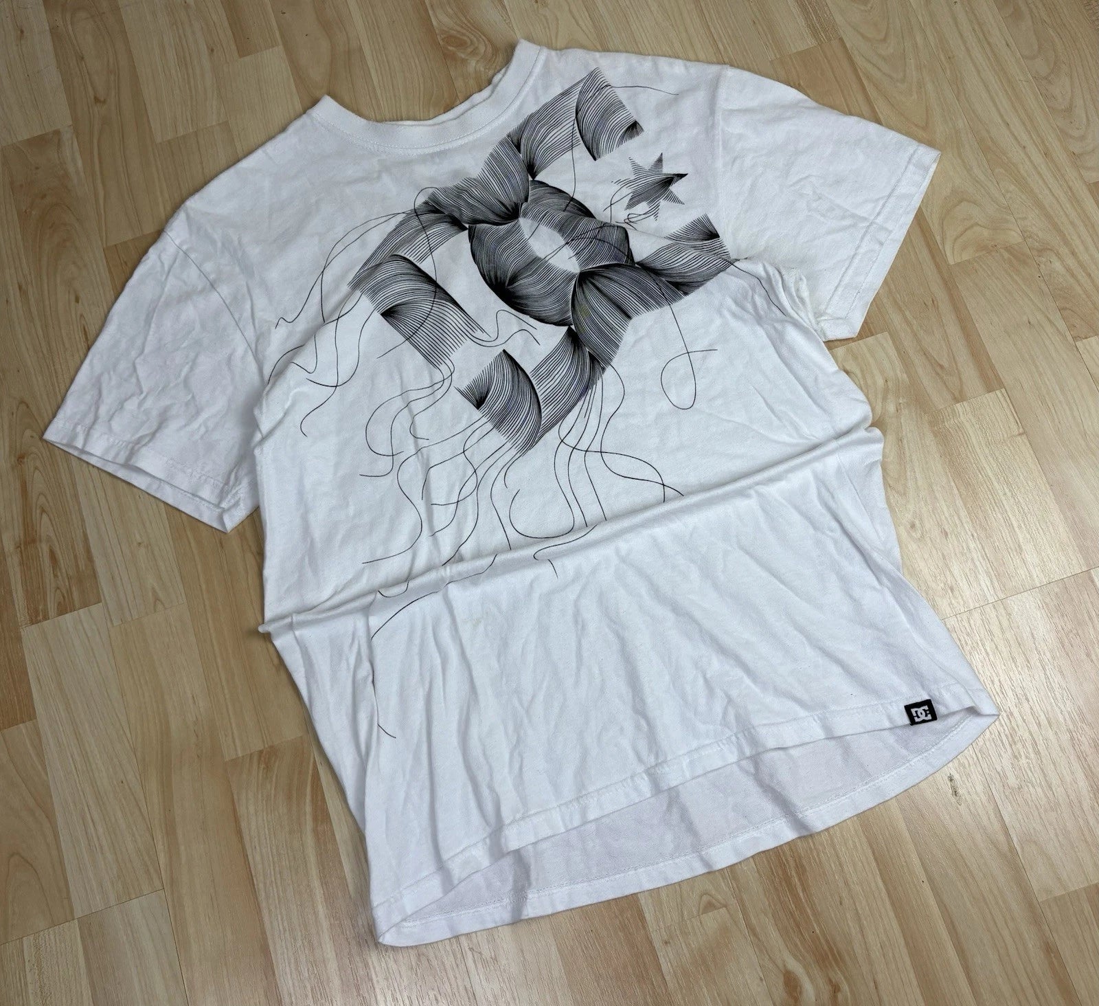 Y2K DC Big Graphic T-Shirt / White / Size Medium