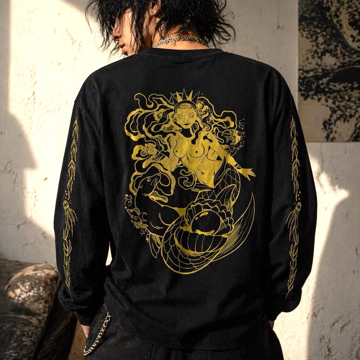 Y2K Mermaid Graphic Tee Mens M Black Gold Tattoo Grunge Streetwear