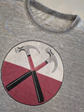 Pink Floyd  Graphic T Shirt Adult XXL Gray The Wall Cross Hammer Rolled Sleeve