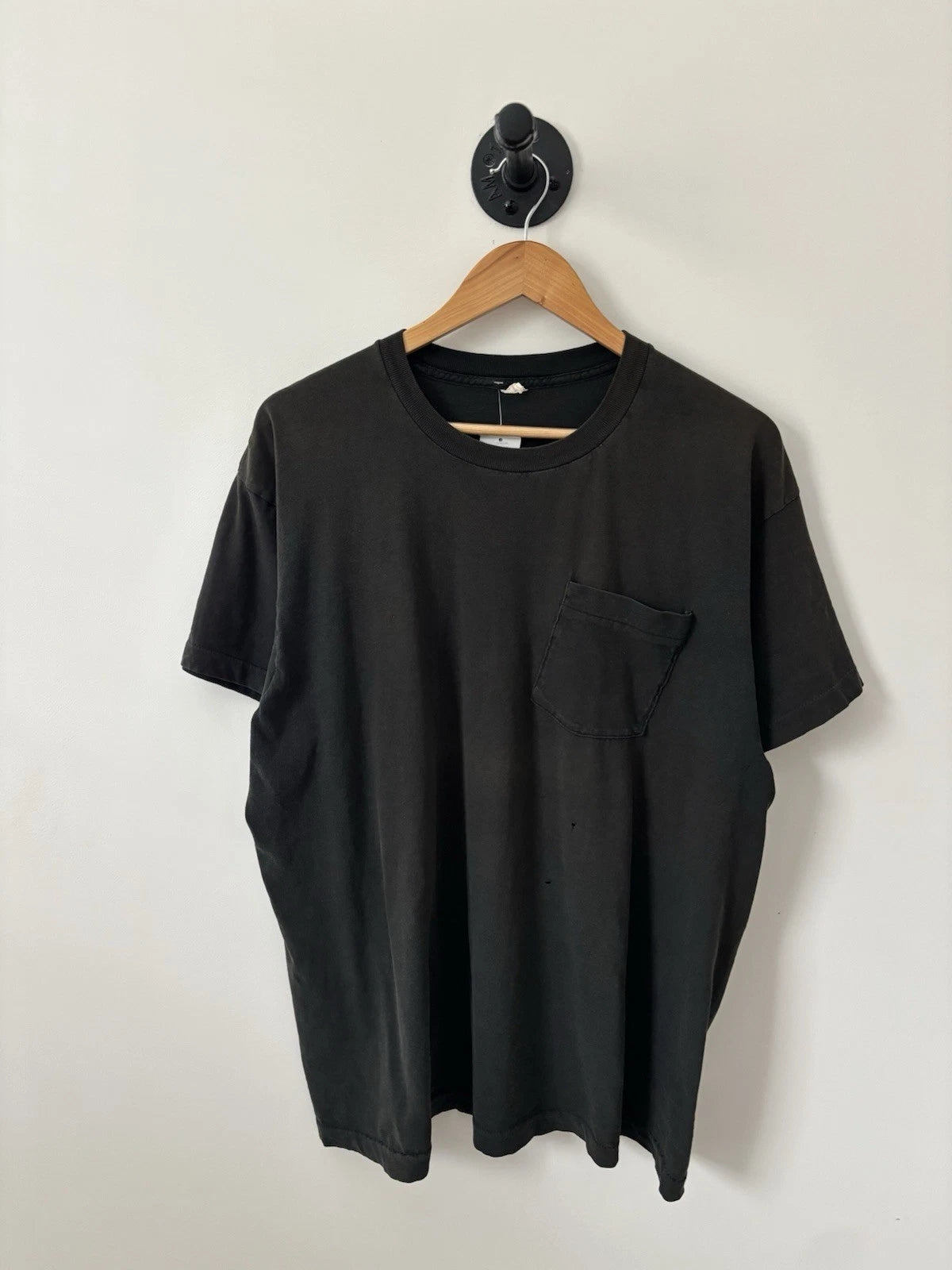 Vintage Blank Shirt Mens XL Black 90s Fade Pocket Tee