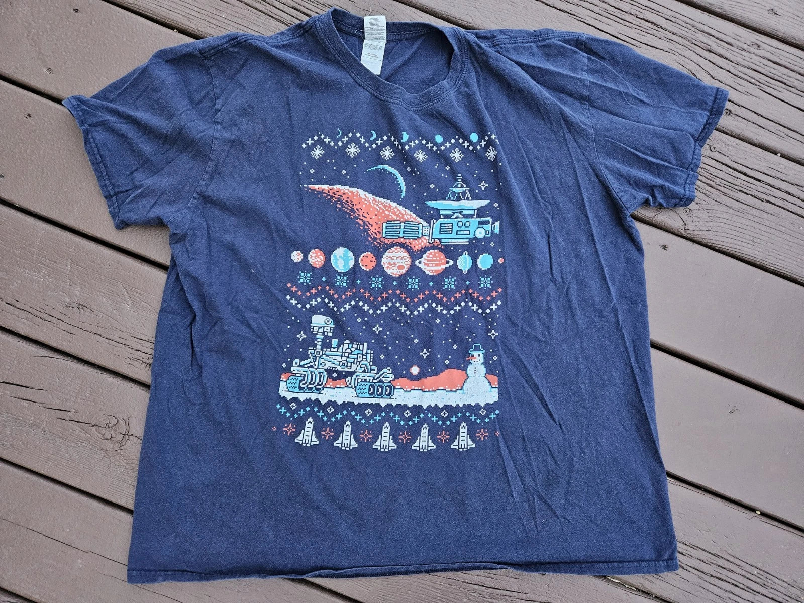 Loot Crate Galaxy Mars Rover 8-bit Pixel Art Holiday Sweater Graphic T-Shirt XXL