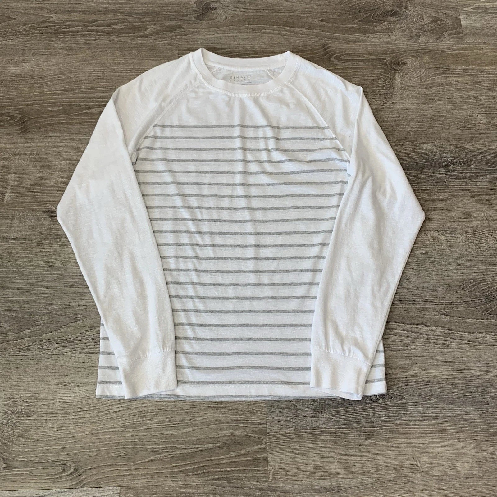 Simply Styled Mens Shirt Size M White Striped