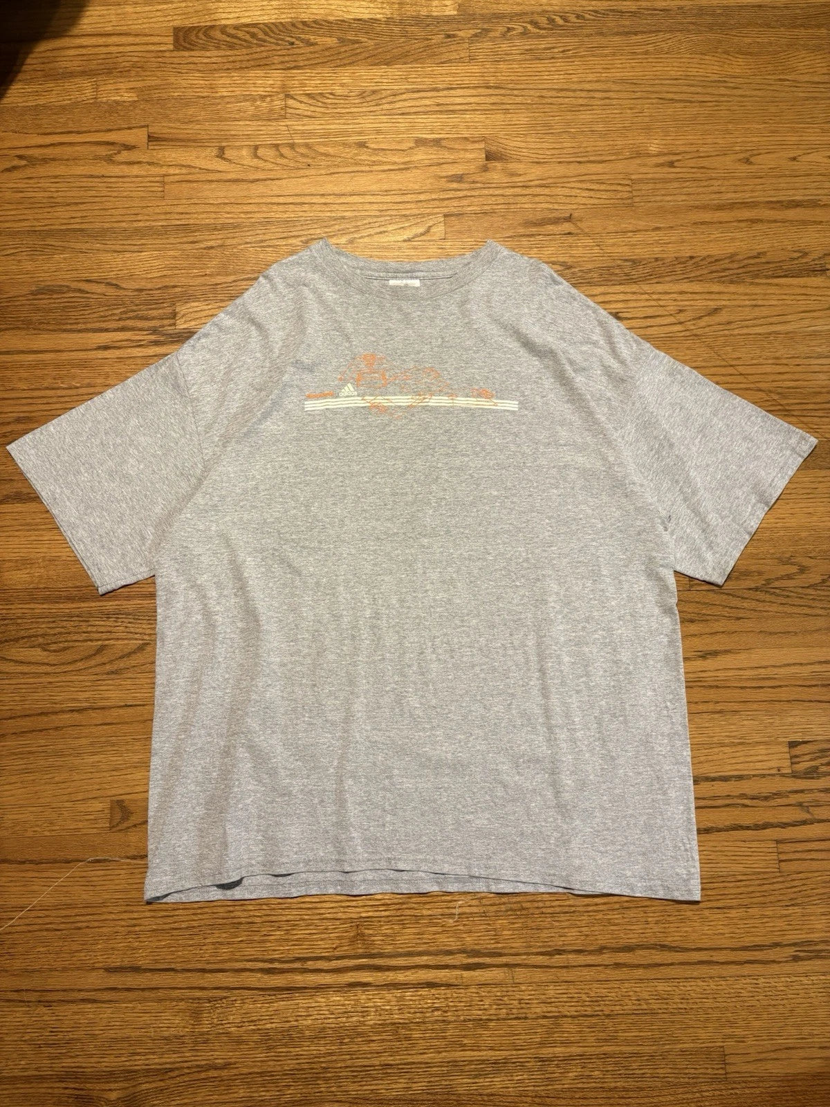 Vintage Y2K Adidas Gray Soccer Graphic Tee Size 2XL