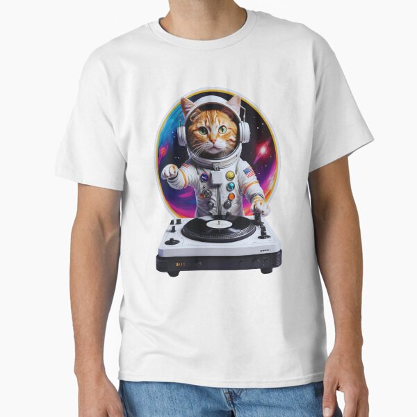Space Cat DJ on Saturn's Rings Classic T-Shirt