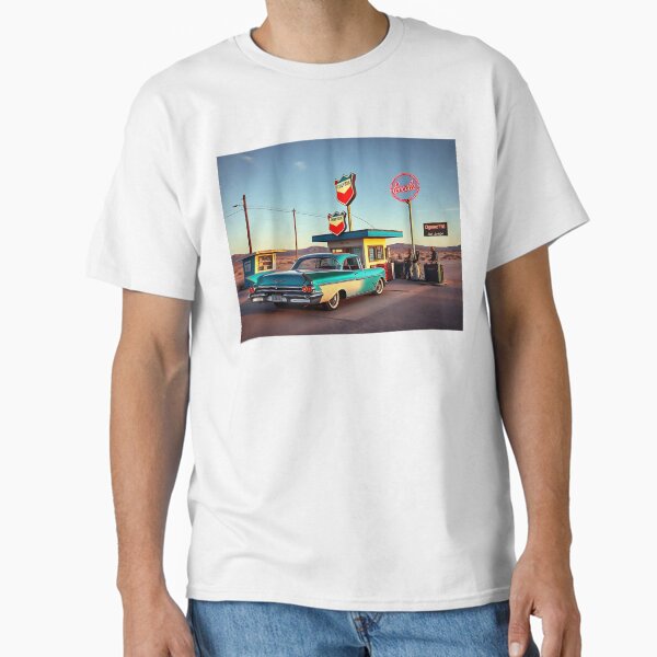 Retro gas station in the desert, 1950s Classic T-Shirt