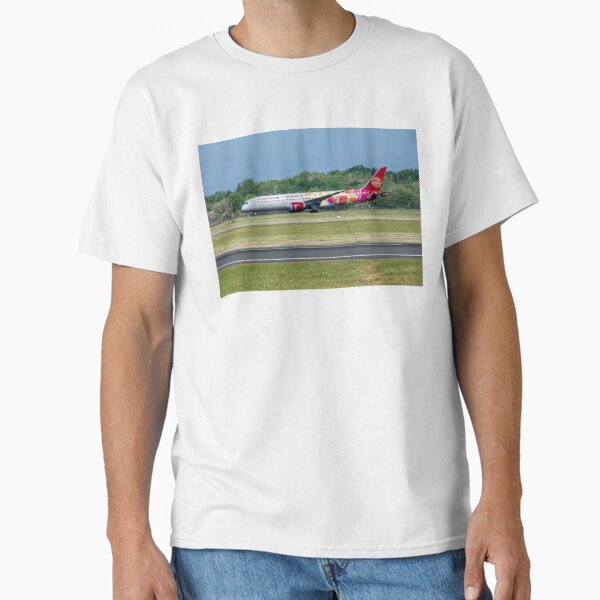 MAN to PVG Juneyao Air Boeing 787-9 Dreamliner Classic T-Shirt