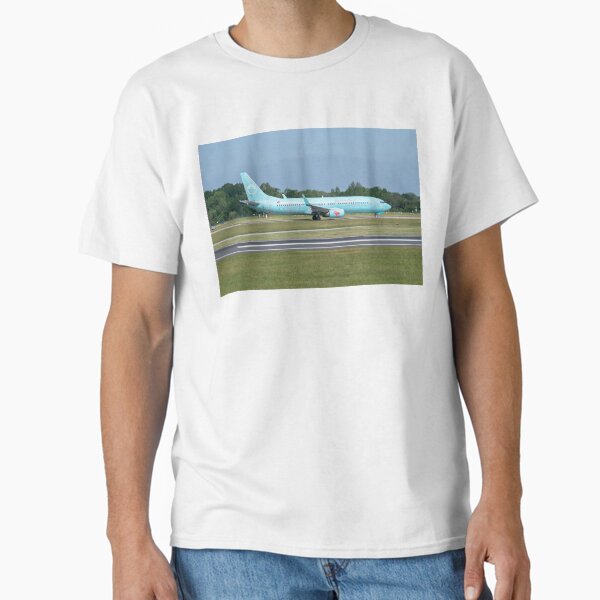 MAN from ADB SunExpress Istanbul Livery Boeing 737-8HX Classic T-Shirt