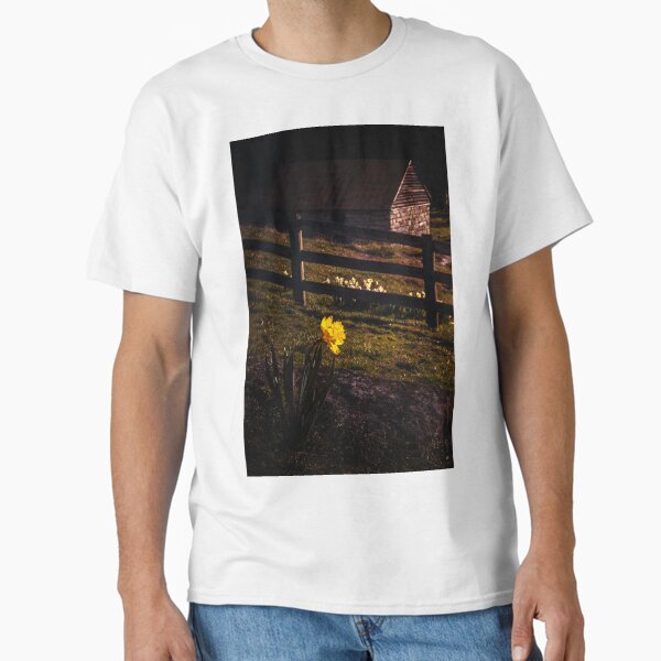 Golden Hour Daffodil Classic T-Shirt