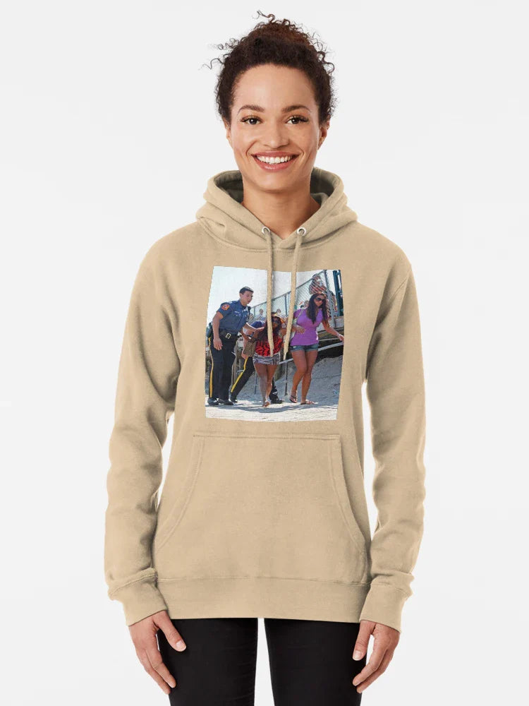 Snooki getting arrested on the beach Classic T-Shirt