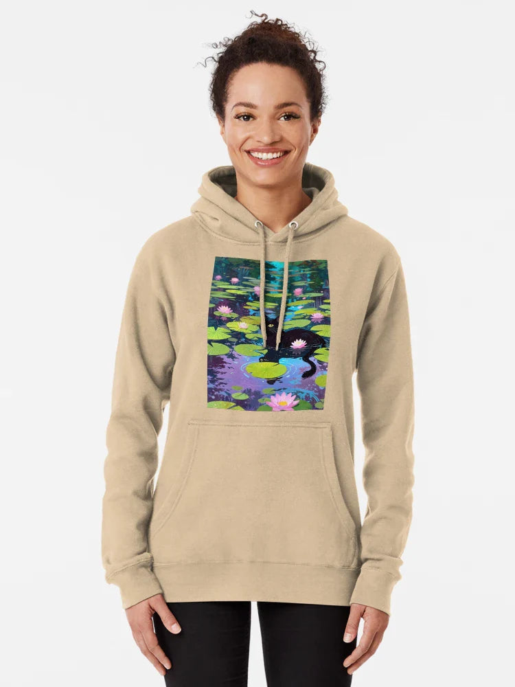 water lily cat Classic T-Shirt