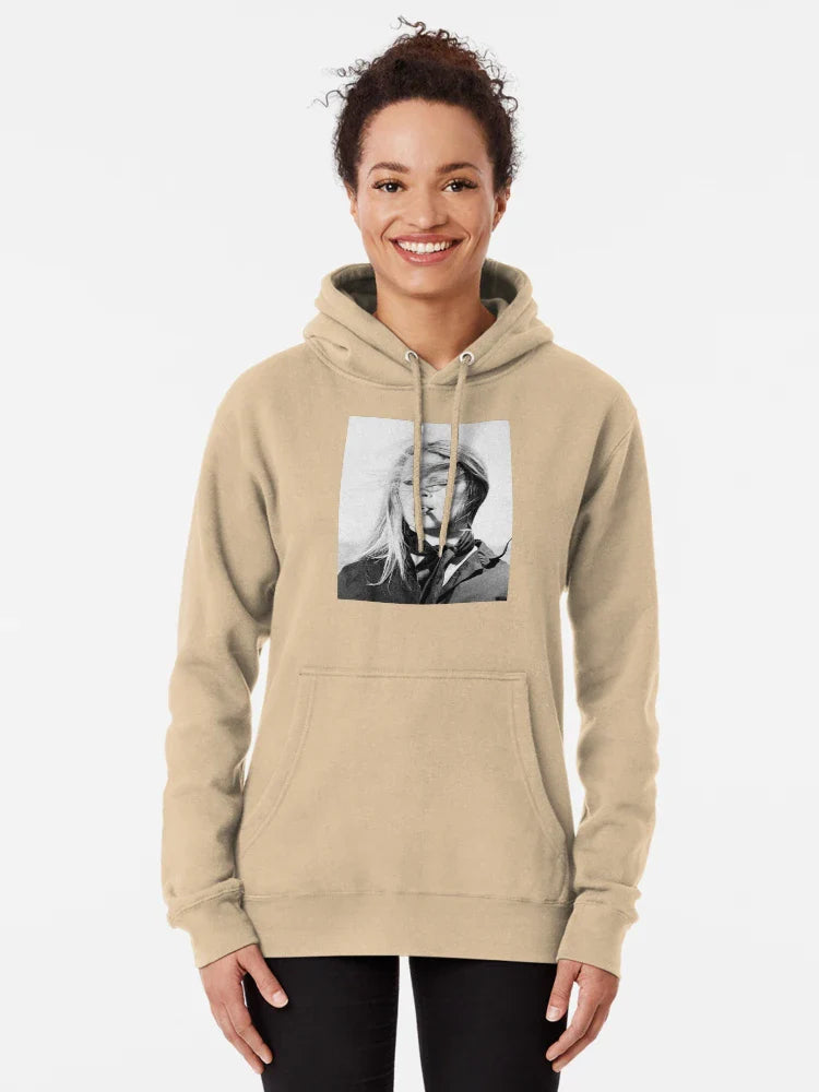 Smoking Brigitte Classic T-Shirt