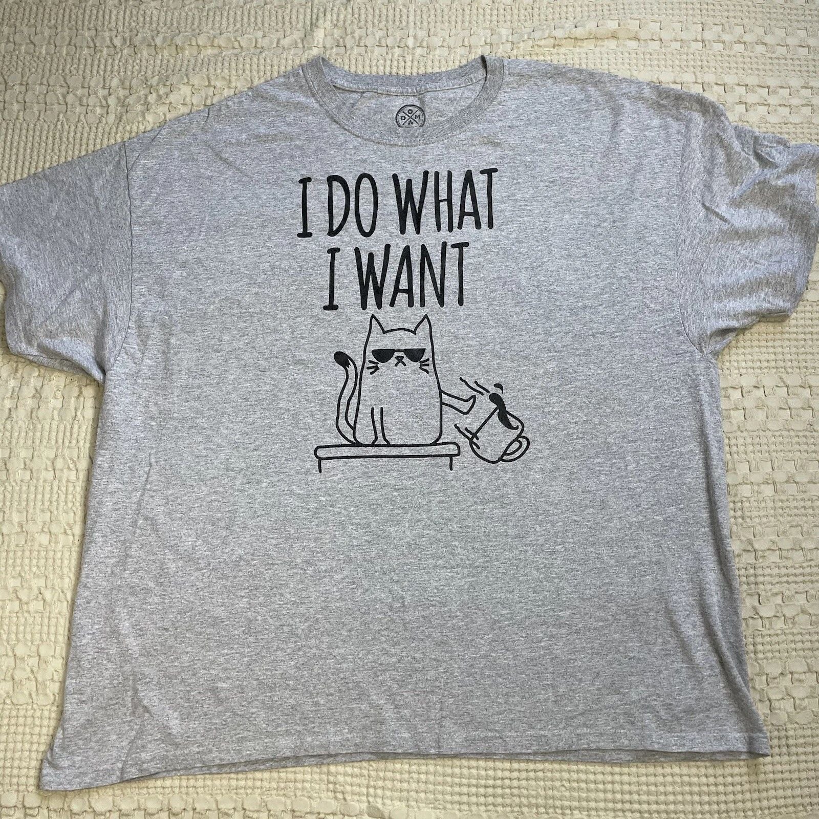 DOM Cat Shirt 3XL Adult Unisex Graphic Tee I Do What I Want Cat Lover Gray