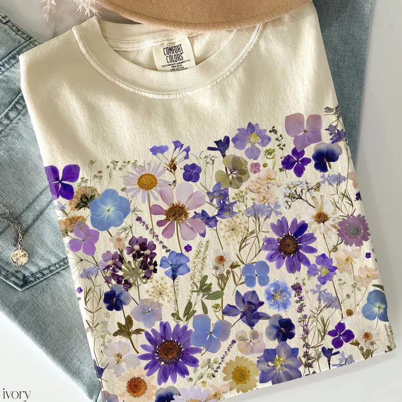Vintage Pressed Flowers Comfort Tee Shirt Aesthetic Floral Botanical Nature Gift